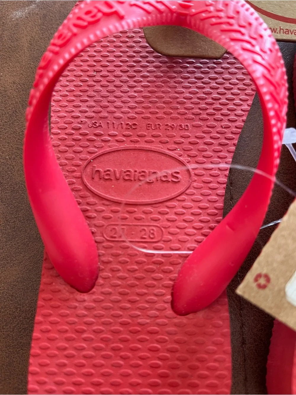 Havaians red flip flops sz 11